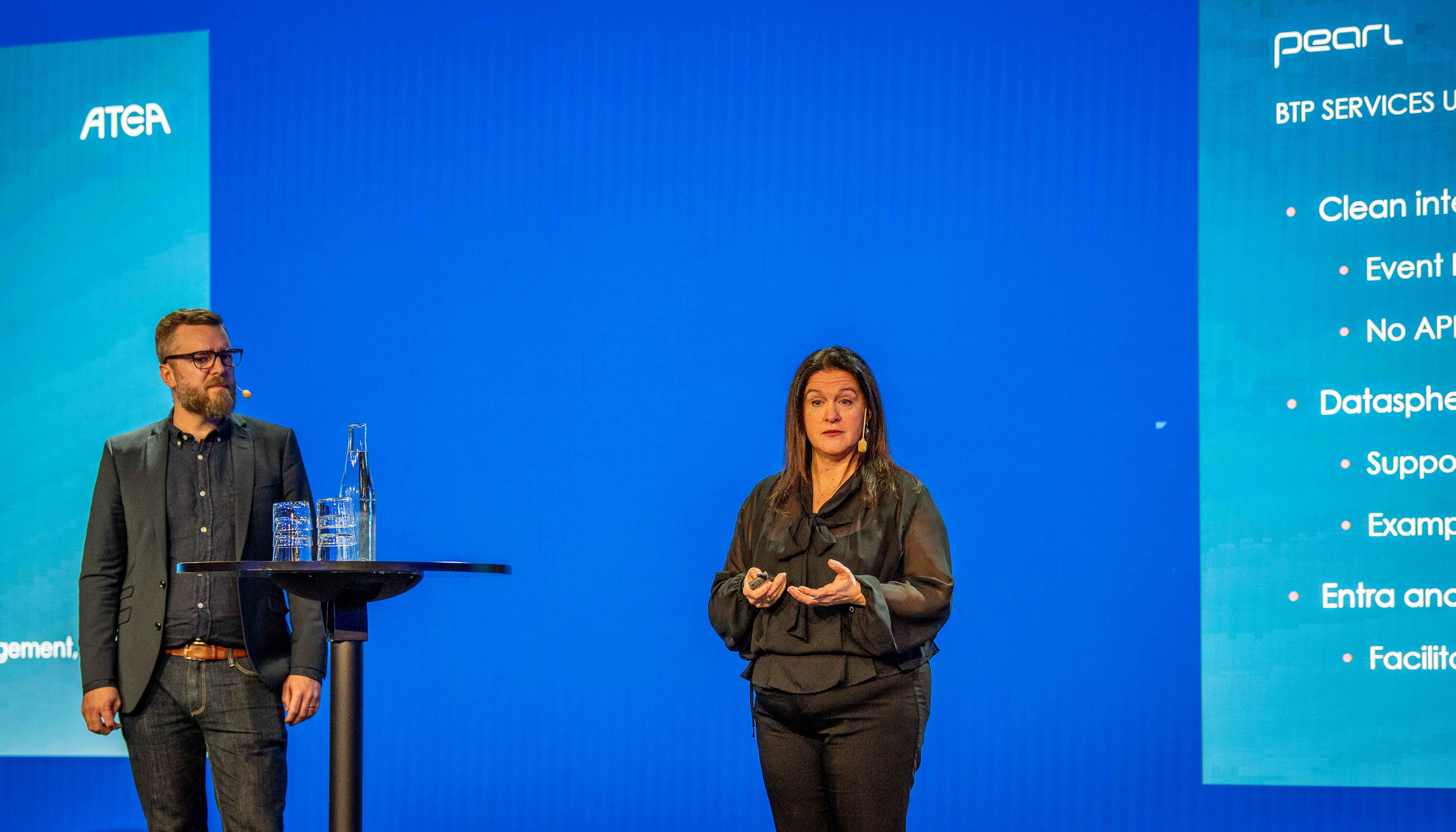 Emil Gotting (Atea Logistics) og Amanda Roberts (Pearl) under SAP BTP Summit